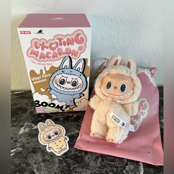 Exciting Macaron Labubu Series - Confirmed Soymilk - Picture 2 of 3